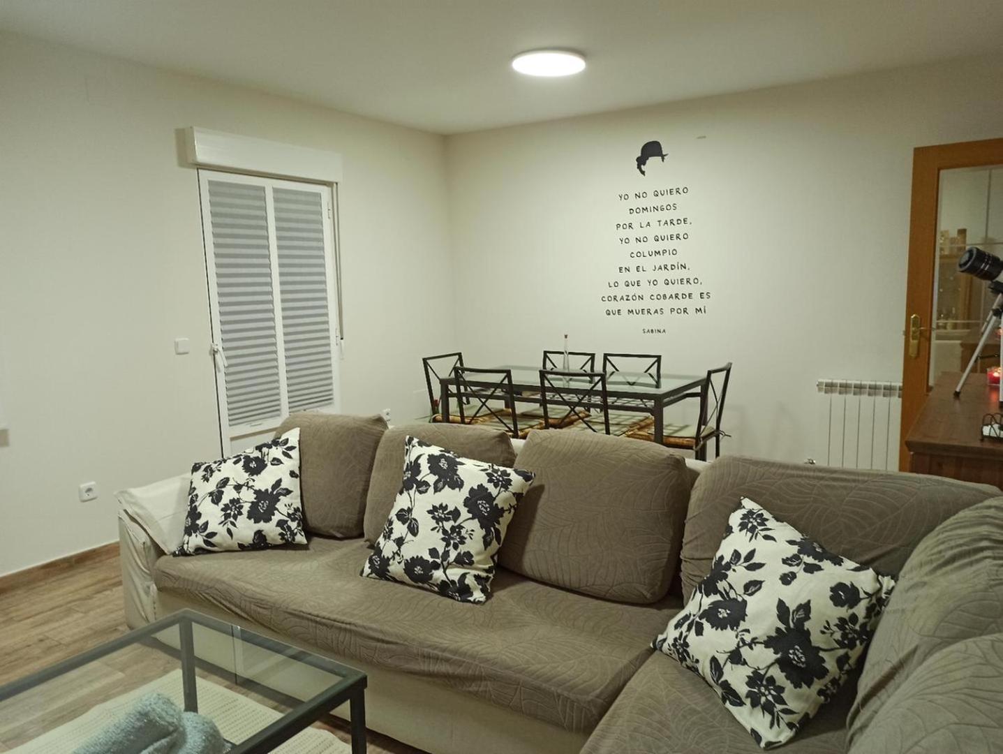 La Casona Apartment Serranillos Bagian luar foto
