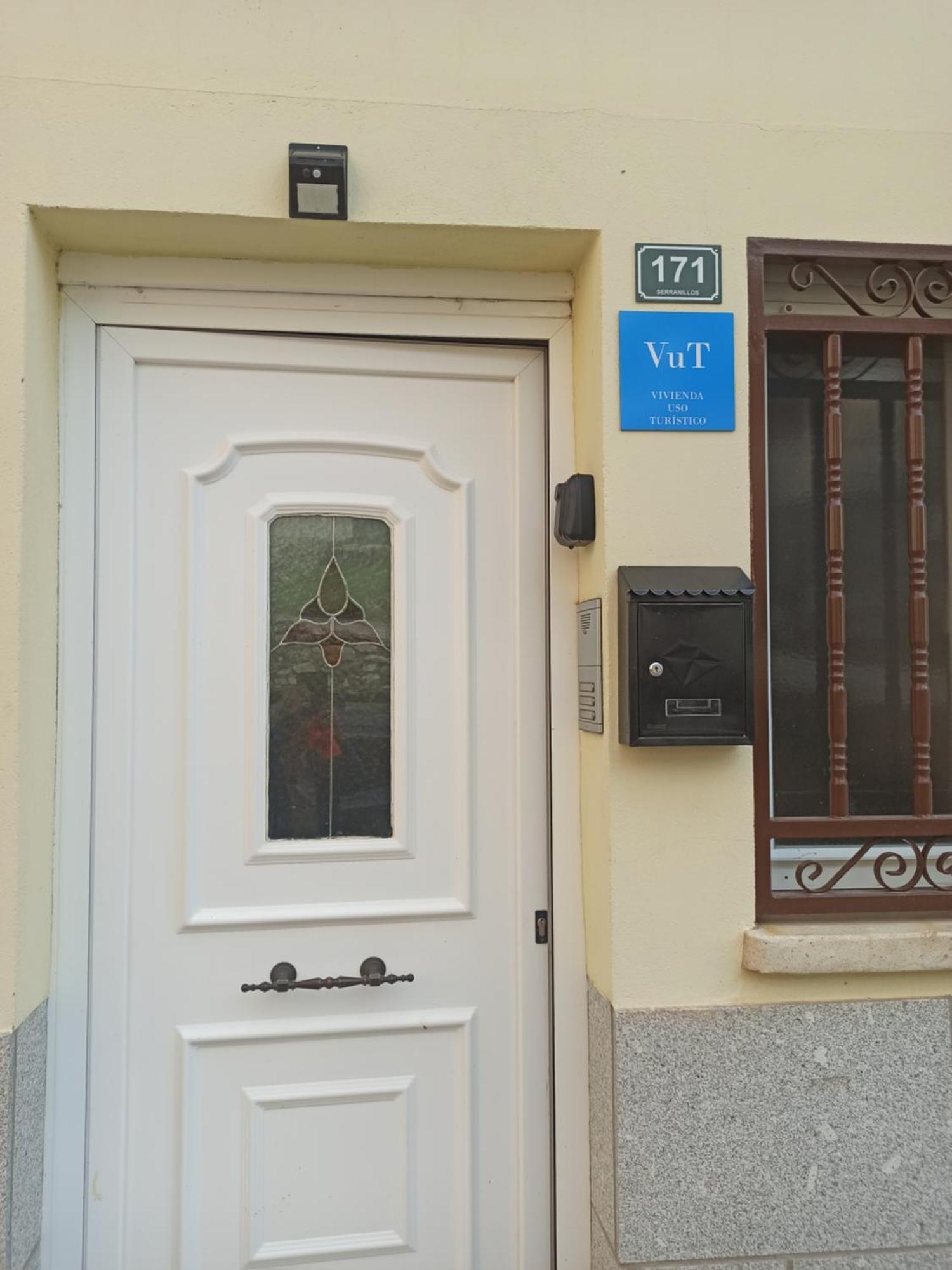 La Casona Apartment Serranillos Bagian luar foto