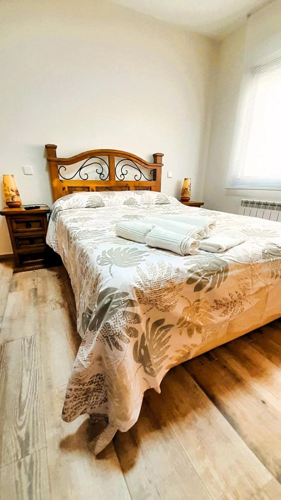 La Casona Apartment Serranillos Bagian luar foto