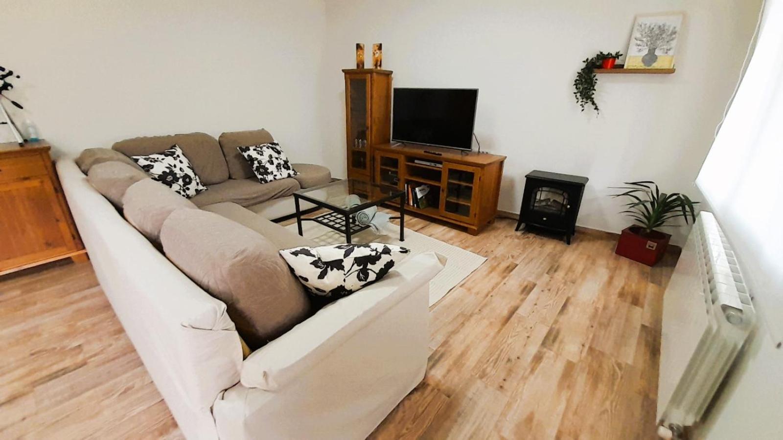 La Casona Apartment Serranillos Bagian luar foto