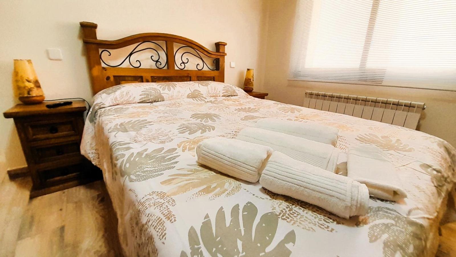 La Casona Apartment Serranillos Bagian luar foto